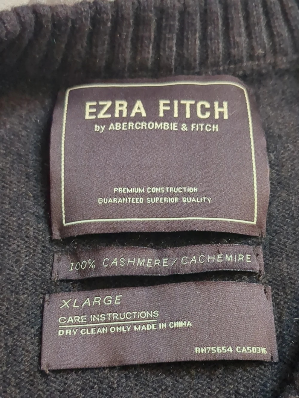 Abercrombie & Fitch Ezra Fitch 100% Cashmere V-Neck Brown Moose Logo Sweater